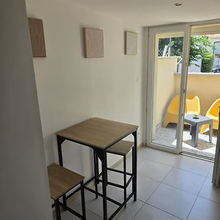 Small And Cozy Apartmán